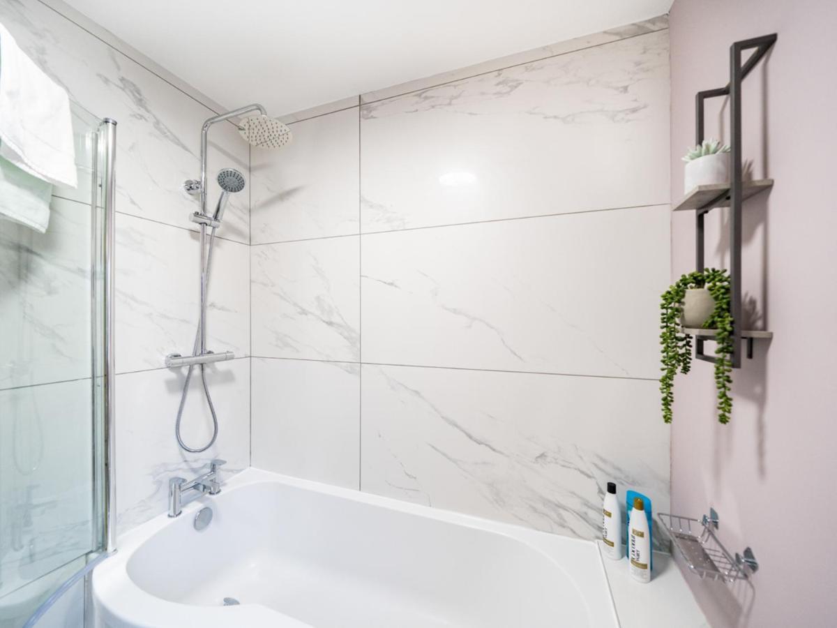 Pass The Keys 58 Lw Ave Stunning 2Br Terrace Top Location Lots Nearby ベルファスト エクステリア 写真